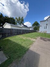 1060 3rd St NW, Unit #2 in Grand Rapids, MI - Building Photo - Building Photo