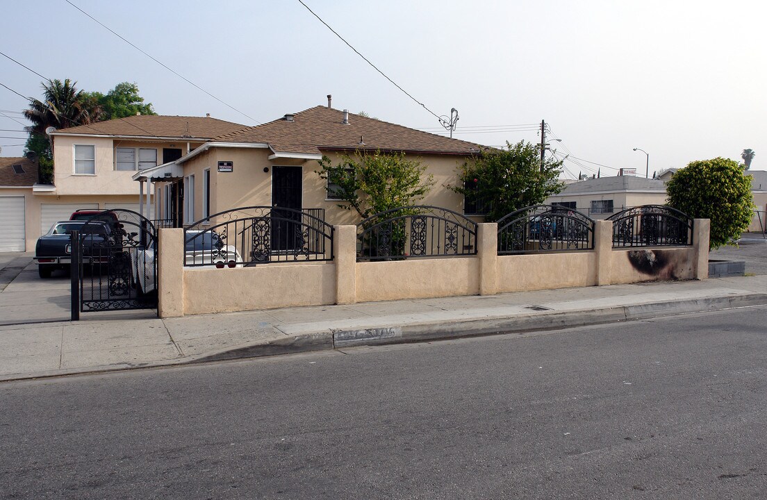 4017 W 111th St in Inglewood, CA - Foto de edificio