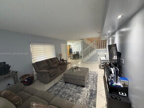 6580 W 24th Ct in Hialeah, FL - Building Photo - Building Photo