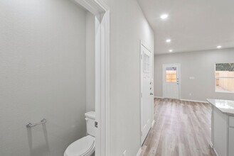 9193 Dietz Elkhorn Rd in Boerne, TX - Building Photo - Building Photo