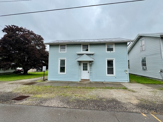 property at 35 S Mechanic St