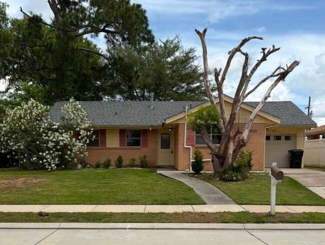 property at 5011 Warren Dr