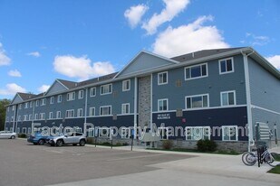 561 S Elk St in Belle Plaine, MN - Building Photo
