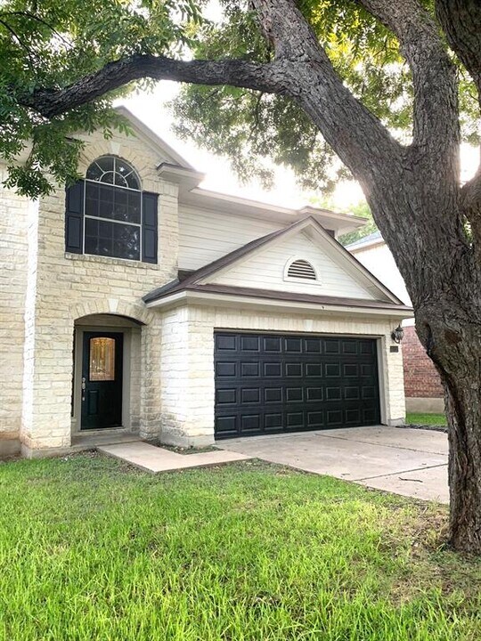 7504 Tovar Dr in Austin, TX - Building Photo