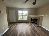 104 Fairwood Ct photo'