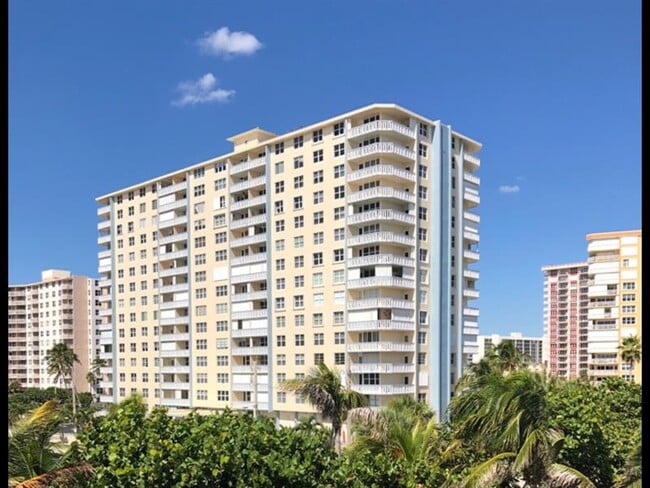 property at 305 N Pompano Beach Blvd
