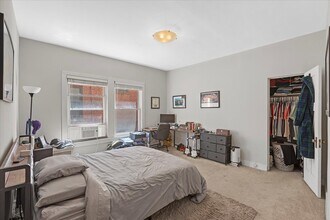 429 W Wellington Ave, Unit 1A in Chicago, IL - Building Photo - Building Photo
