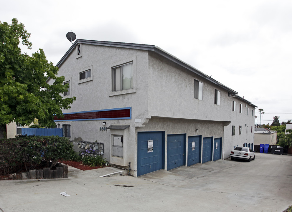 4646 Arizona St in San Diego, CA - Foto de edificio