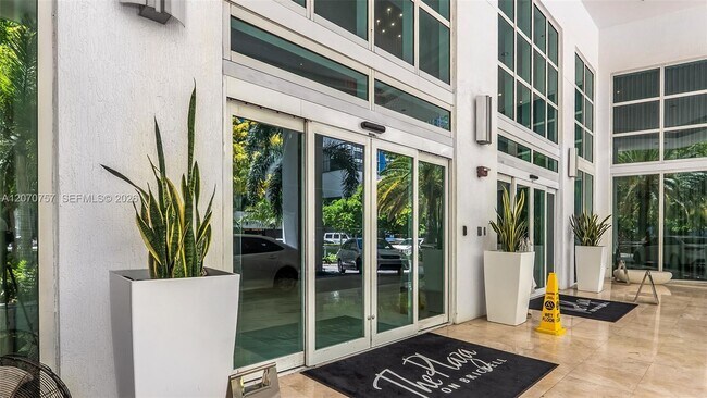property at 951 Brickell Ave