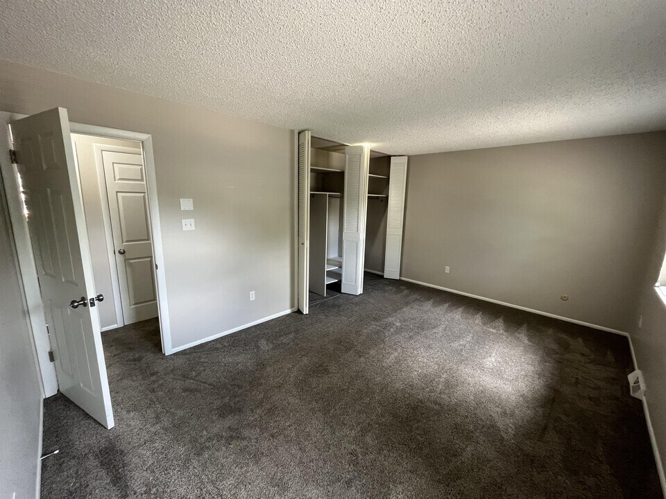12822 Monroe St in Thornton, CO - Building Photo