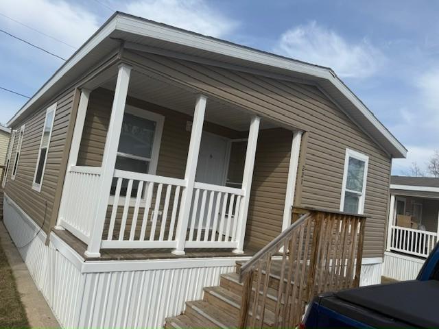 221 Cardinal Ln in Madison, WI - Building Photo