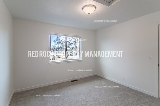 1118 N Davis Ln in Spokane Valley, WA - Building Photo - Building Photo