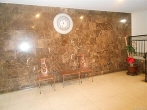 131-11 Kew Gardens Rd in New York, NY - Building Photo - Building Photo