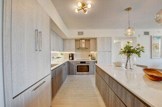 111 SE 1st Ave in Delray Beach, FL - Building Photo - Building Photo