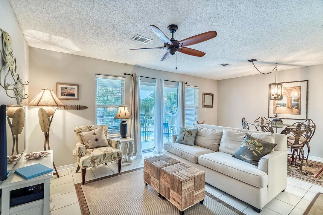 82 Sugar Sand Ln in Santa Rosa Beach, FL - Building Photo