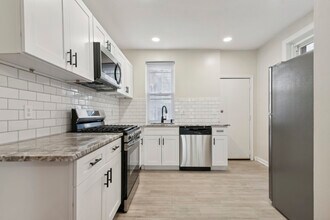 5541 Hadfield St in Philadelphia, PA - Building Photo - Building Photo
