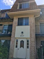 267 Shorewood Dr in Glendale Heights, IL - Building Photo