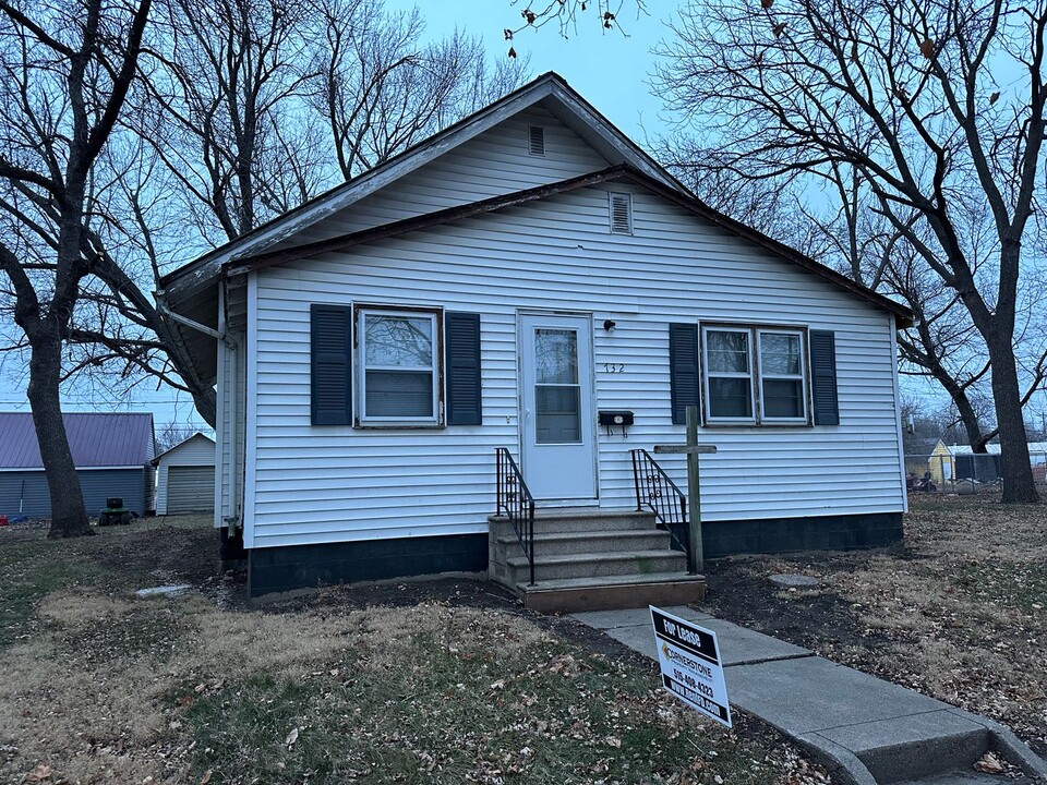 732 Pleasant St in Rockwell City, IA - Building Photo