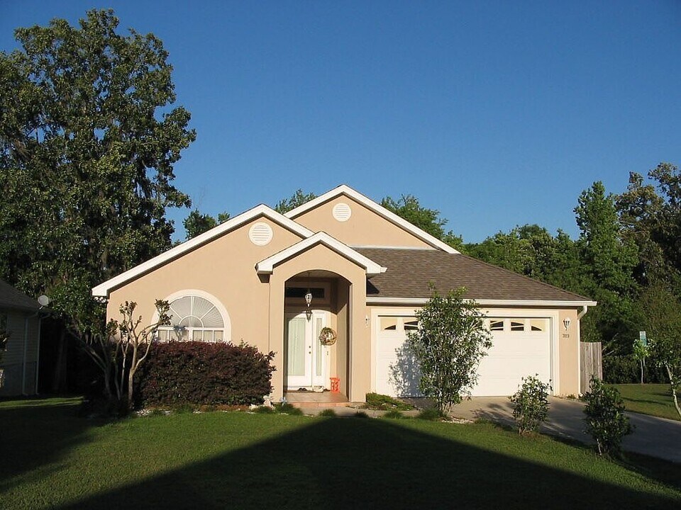 7019 Shady Grove Way in Tallahassee, FL - Building Photo