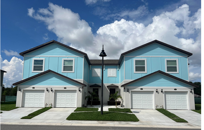 Whitney Place Townhomes in Clearwater, FL - Building Photo