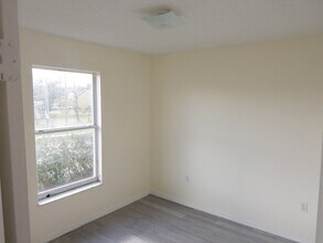 271 Hart Ln in Kissimmee, FL - Foto de edificio - Building Photo