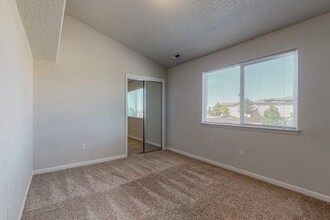 10304 Avenida Vista Cerros NW in Albuquerque, NM - Building Photo - Building Photo