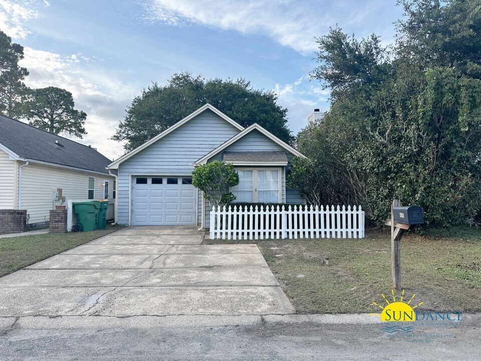 435 Heritage Way in Fort Walton Beach, FL - Building Photo