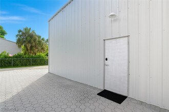 6070 Lancewood Way in Naples, FL - Building Photo - Building Photo
