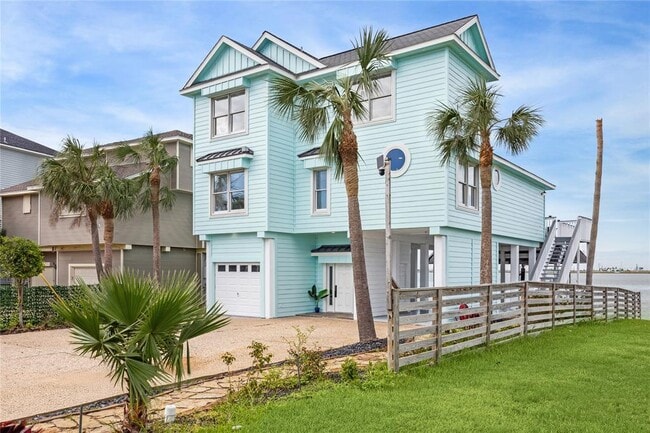 property at 1322 Outrigger St