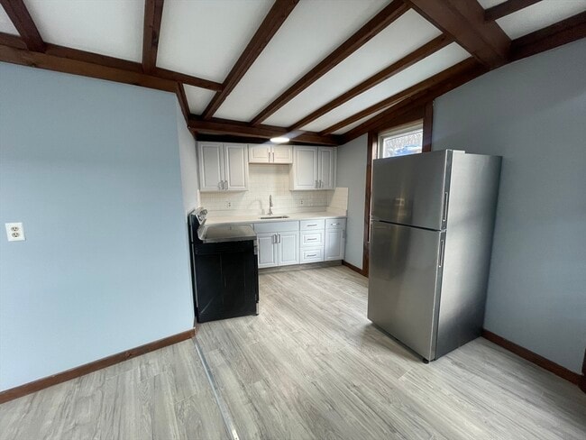 16 Oriole St in Gardner, MA - Building Photo - Building Photo