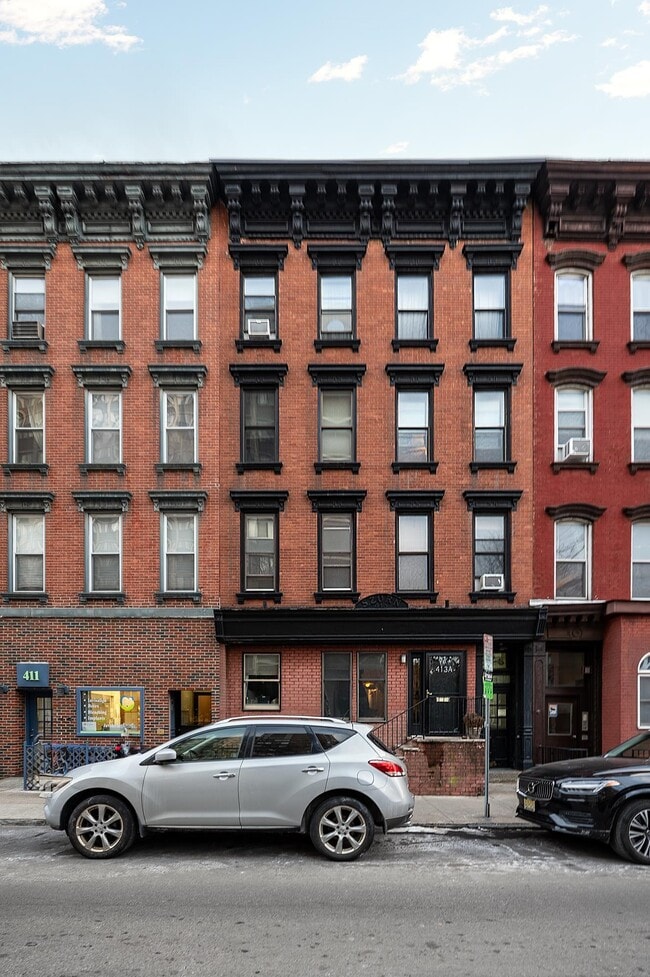 property at 413a 1st St