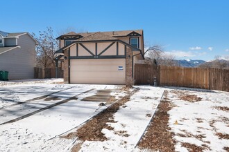 560 Pucket Cir in Colorado Springs, CO - Building Photo - Building Photo