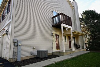 616 Windsor Dr in Fox Lake, IL - Building Photo - Building Photo