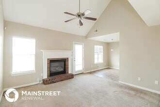 3656 Colonnade Ct in Rex, GA - Building Photo - Building Photo