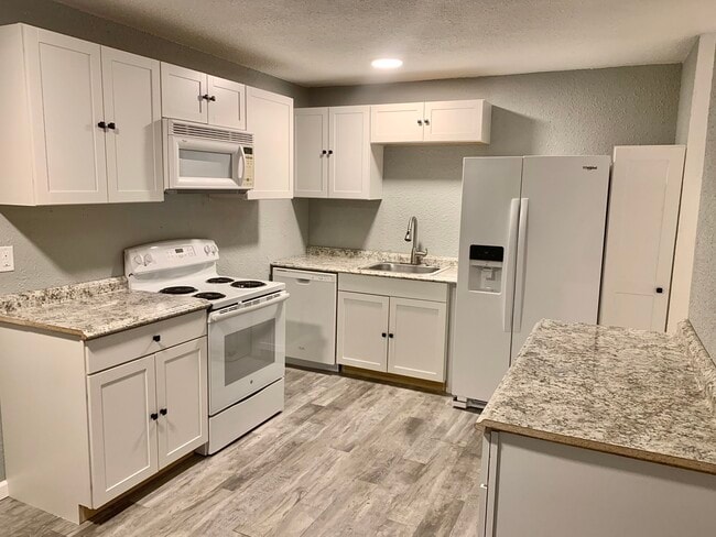 12 Gage Rd, Unit 14 Gage