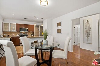 6816 Waring Ave in Los Angeles, CA - Building Photo - Building Photo