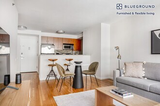 120 W 21st St in New York, NY - Building Photo - Building Photo