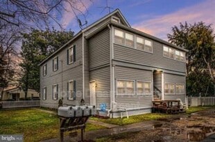 961 Bryant Ave in Colonial Beach, VA - Building Photo