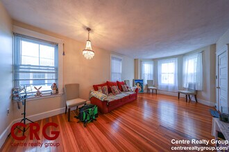23 Indiana Ter, Unit 1 in Newton, MA - Building Photo - Building Photo