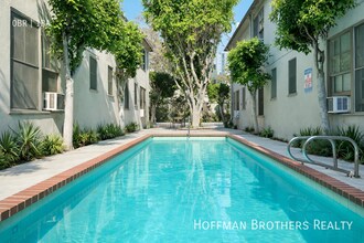 301 N Sycamore Ave, Unit 1 in Los Angeles, CA - Foto de edificio - Building Photo