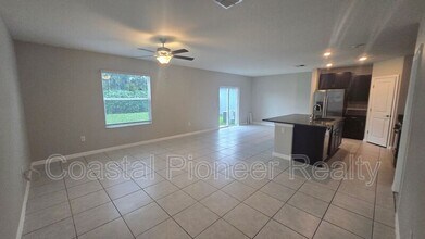 10335 Blue Plume Ct in Riverview, FL - Building Photo - Building Photo