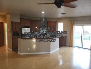 9197 Irish Gold Way in Sacramento, CA - Building Photo - Building Photo