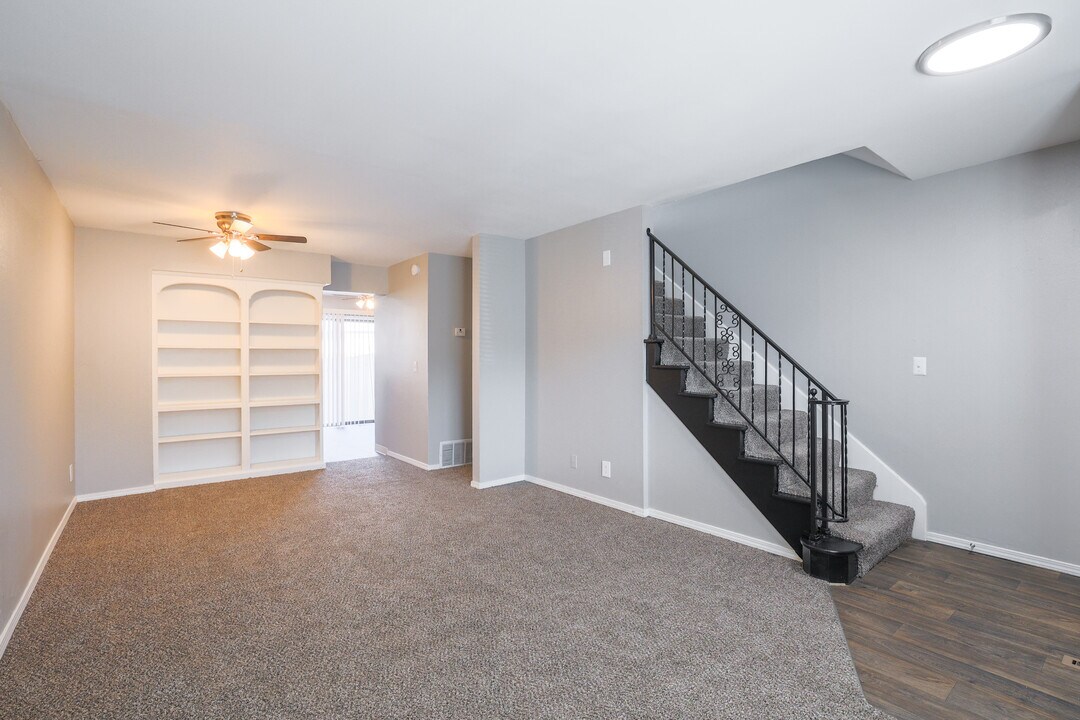 Parke East Townhomes in Wichita, KS - Foto de edificio
