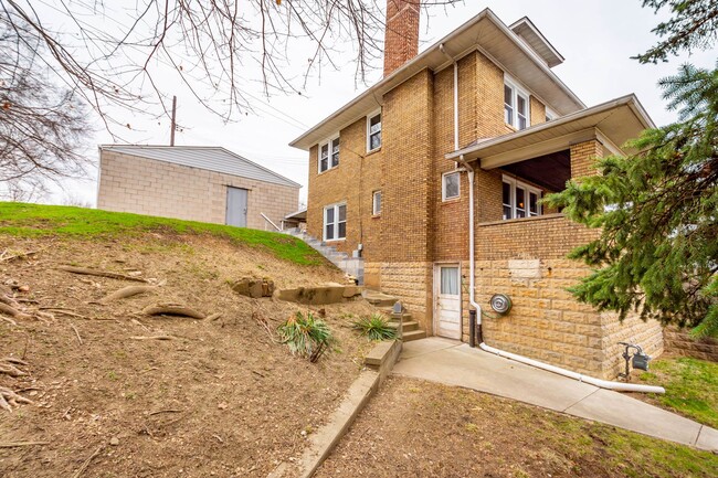 417 Reifert St in Pittsburgh, PA - Building Photo - Building Photo