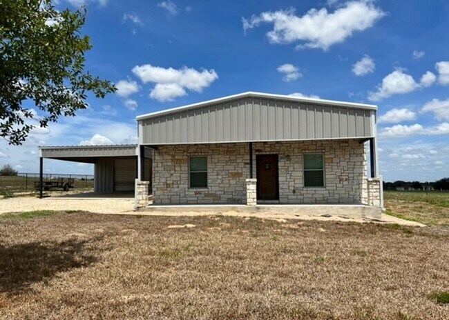 429 Quail Hollow Dr in Adkins, TX - Building Photo - Building Photo