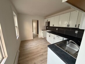 49 S Bedford St in Carlisle, PA - Foto de edificio - Building Photo