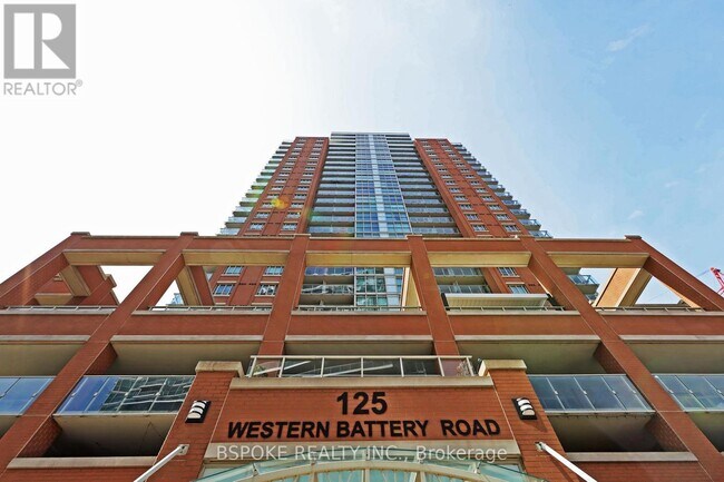 125 Western Battery Rd in Toronto, ON - Building Photo - Building Photo