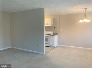 1200 S Arlington Ridge Rd in Arlington, VA - Building Photo - Building Photo