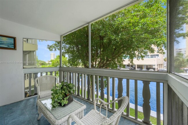 property at 450 Paradise Isle Blvd