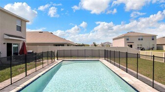 5440 Logan Cave Ave in Wimauma, FL - Building Photo